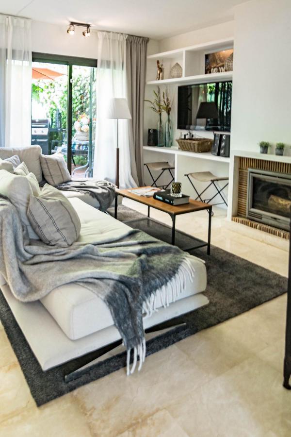 Seaside 3 Bedroom Townhouse In San Pedro Close To The With Private Garden Hébergement de vacances Marbellac